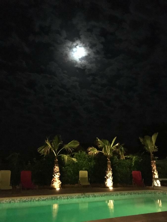 Les Cigales Des Pres Appartement Aups Exterior foto